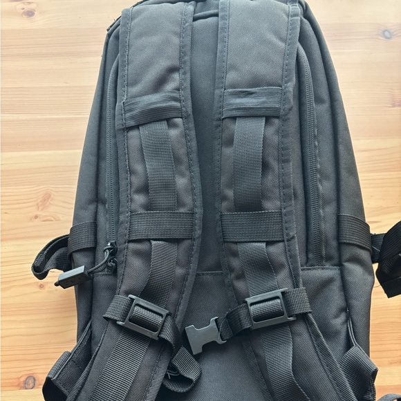 SOG hydration backpack - Picture 5 of 10